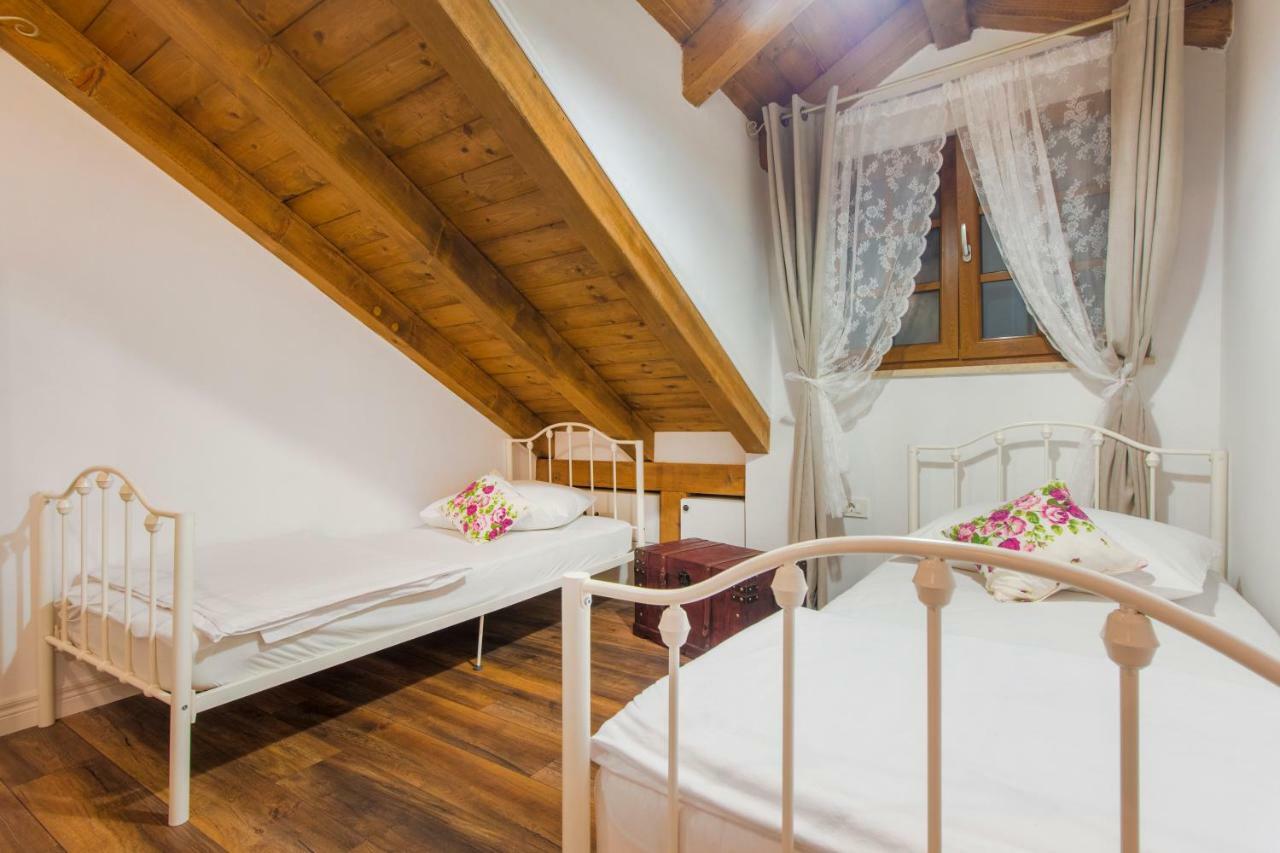 Villa House for Rent Leila à Šibenik Extérieur photo
